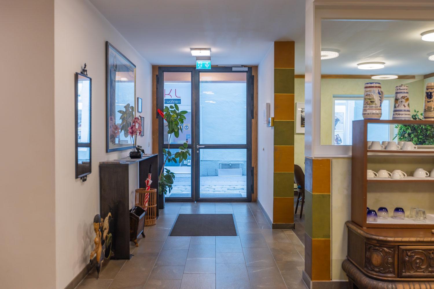 Hotel Freischuetz ランツフート エクステリア 写真
