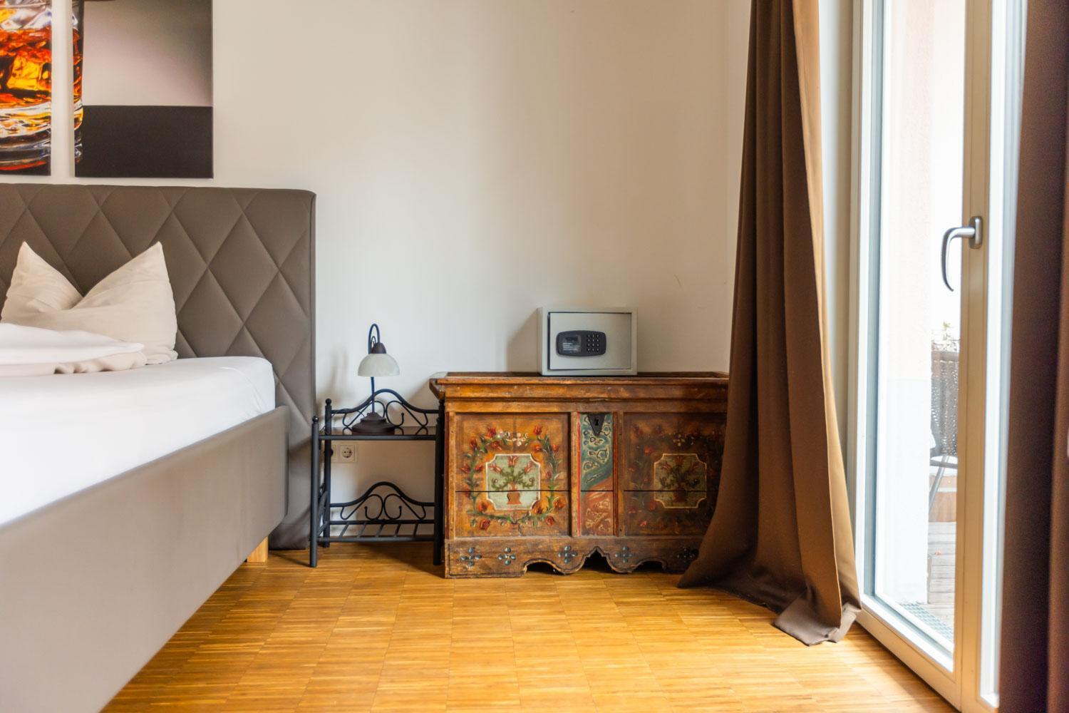Hotel Freischuetz ランツフート エクステリア 写真