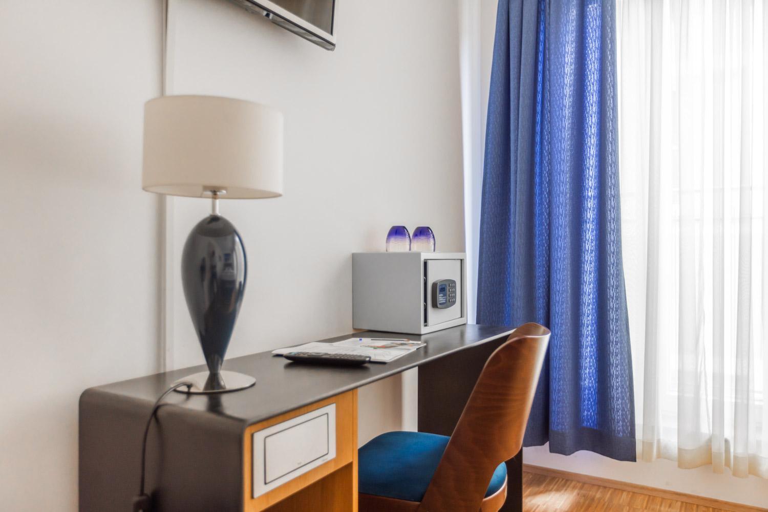 Hotel Freischuetz ランツフート エクステリア 写真