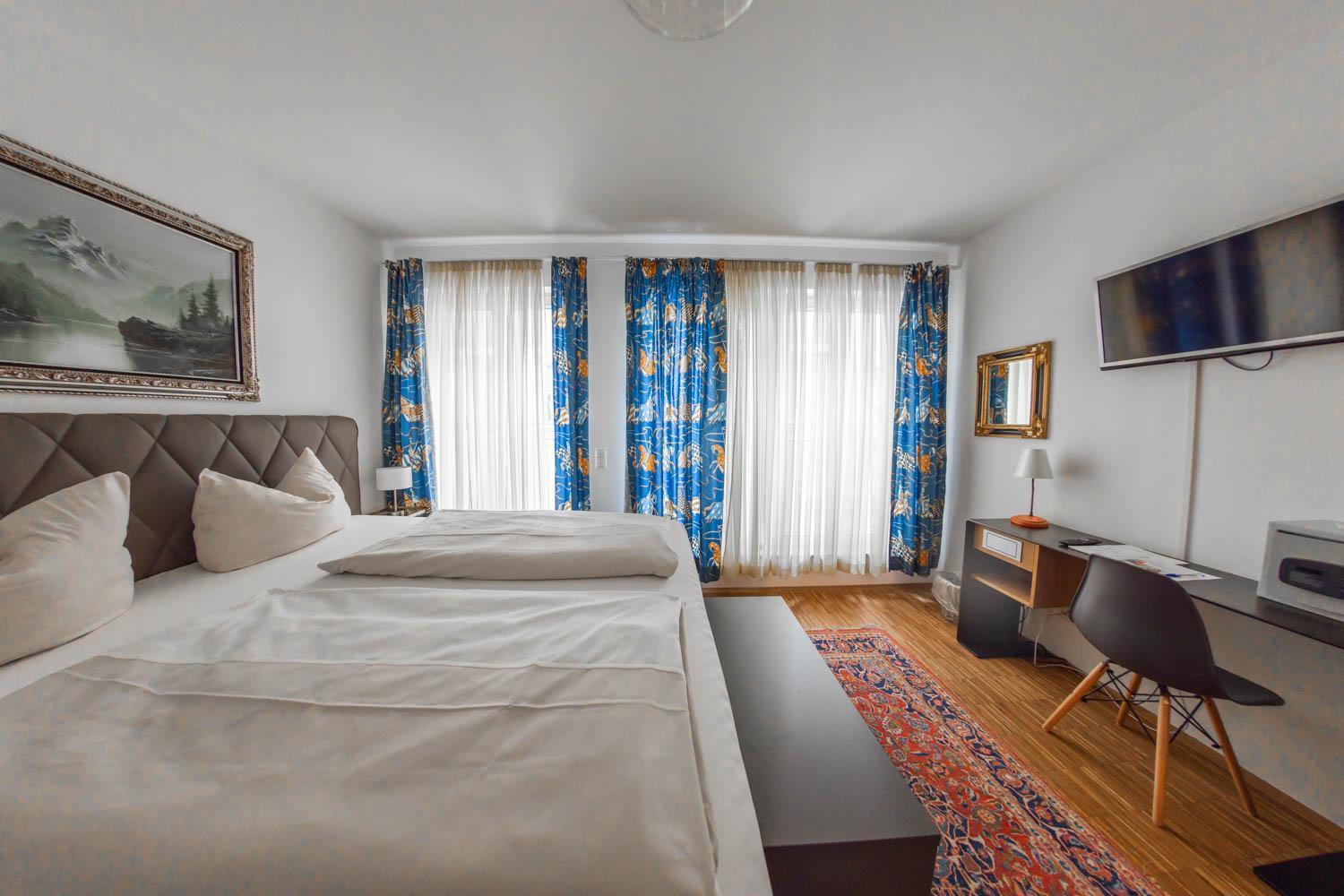 Hotel Freischuetz ランツフート エクステリア 写真